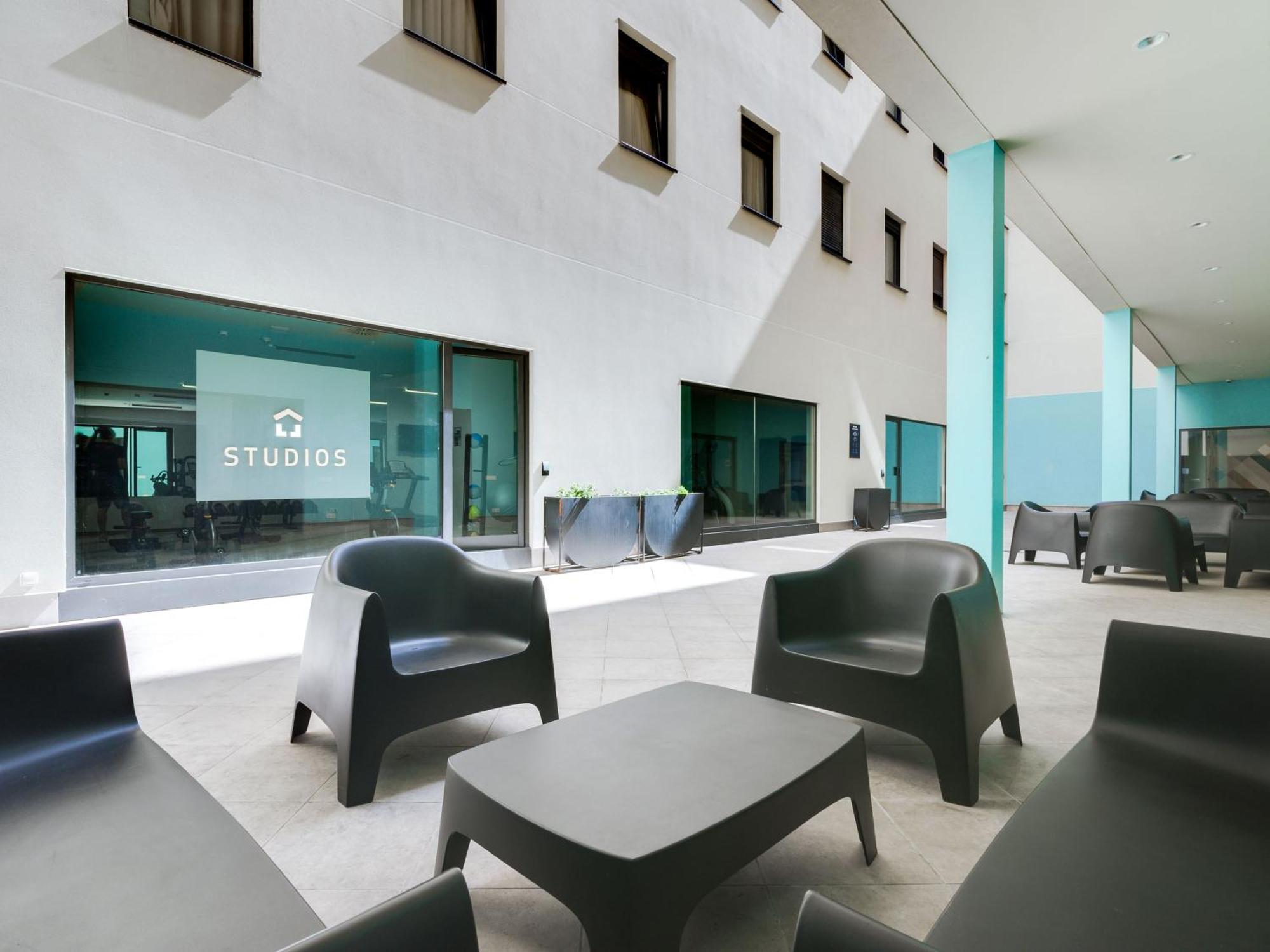 Livensa Living Studios San Sebastian Exterior photo